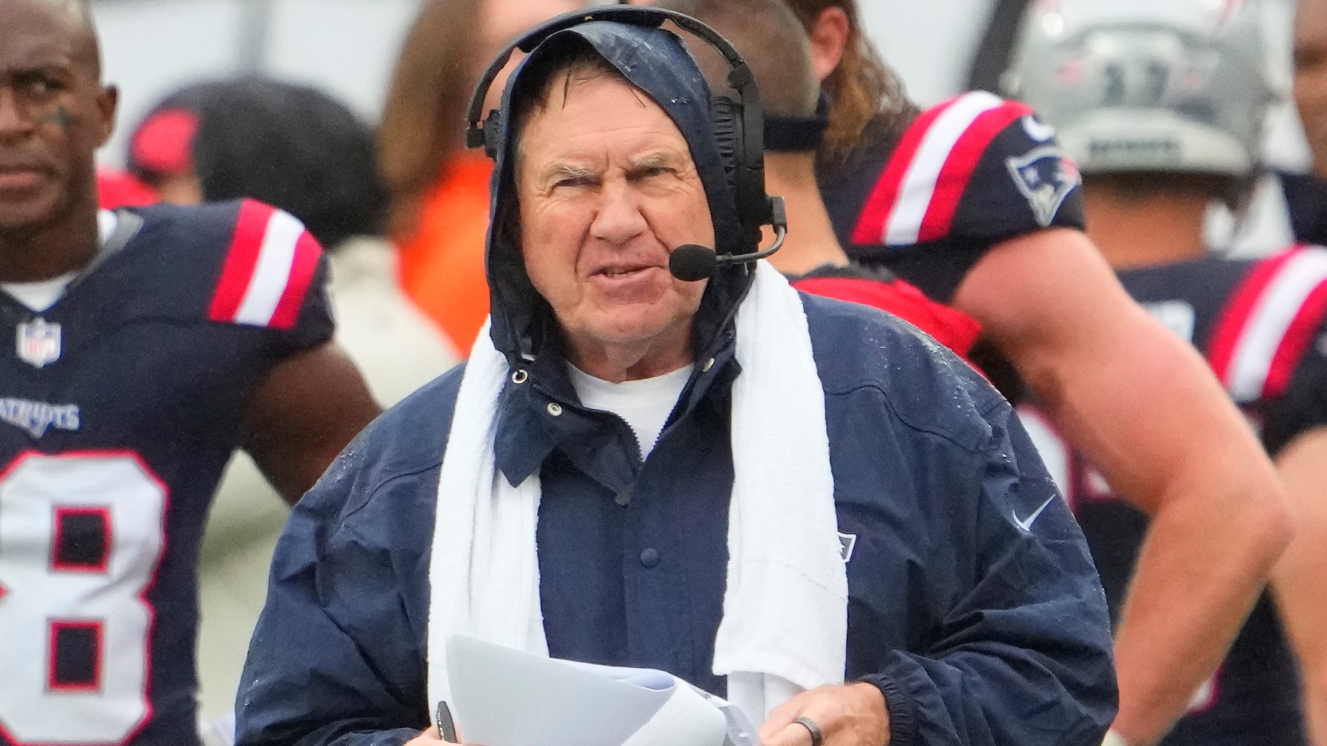 Bill Belichick's pregame outfit for Patriots-Panthers is a gem