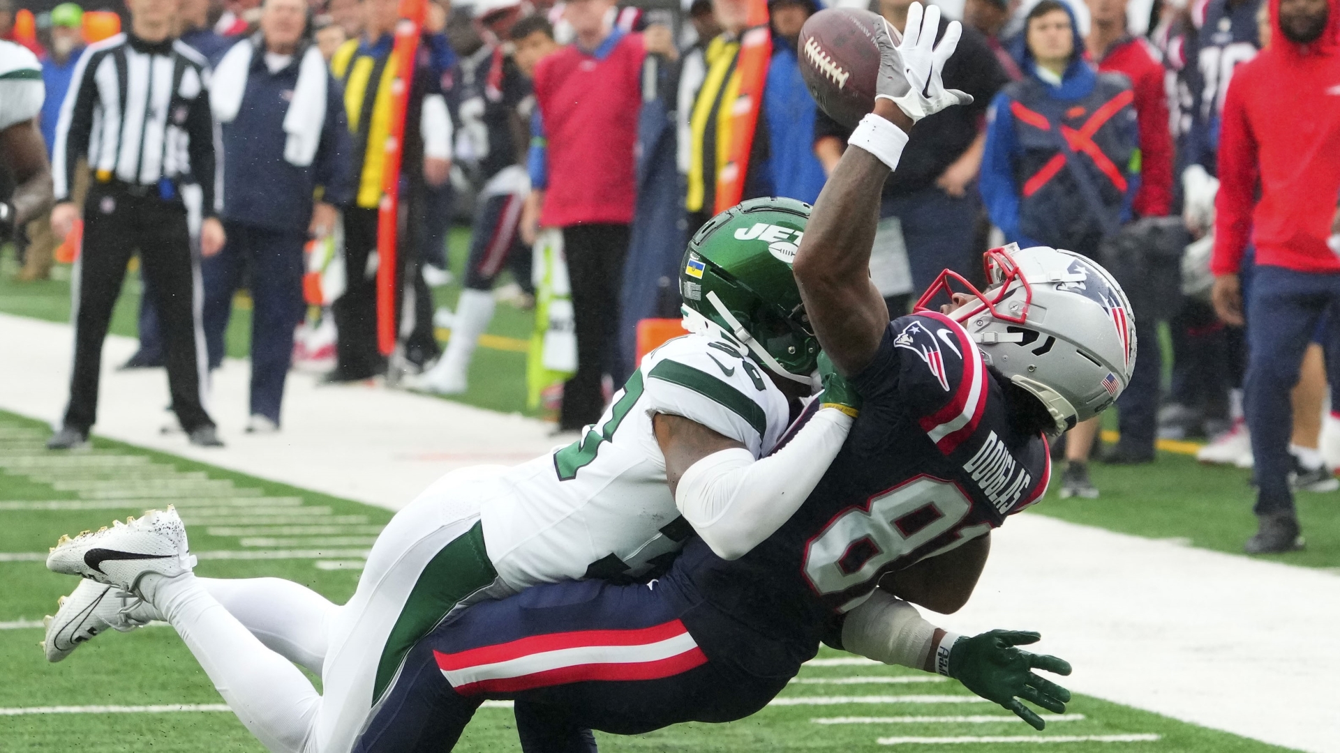 Demario Douglas Agrees With Patriots Fans’ View Of Non-DPI Call