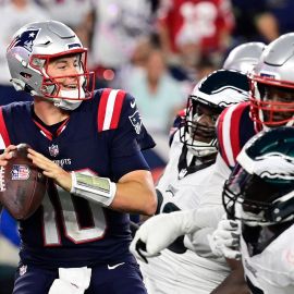 Tom Brady was far from terrific, but Buccaneers beat Patriots 19-17 on  Sunday Night Football 