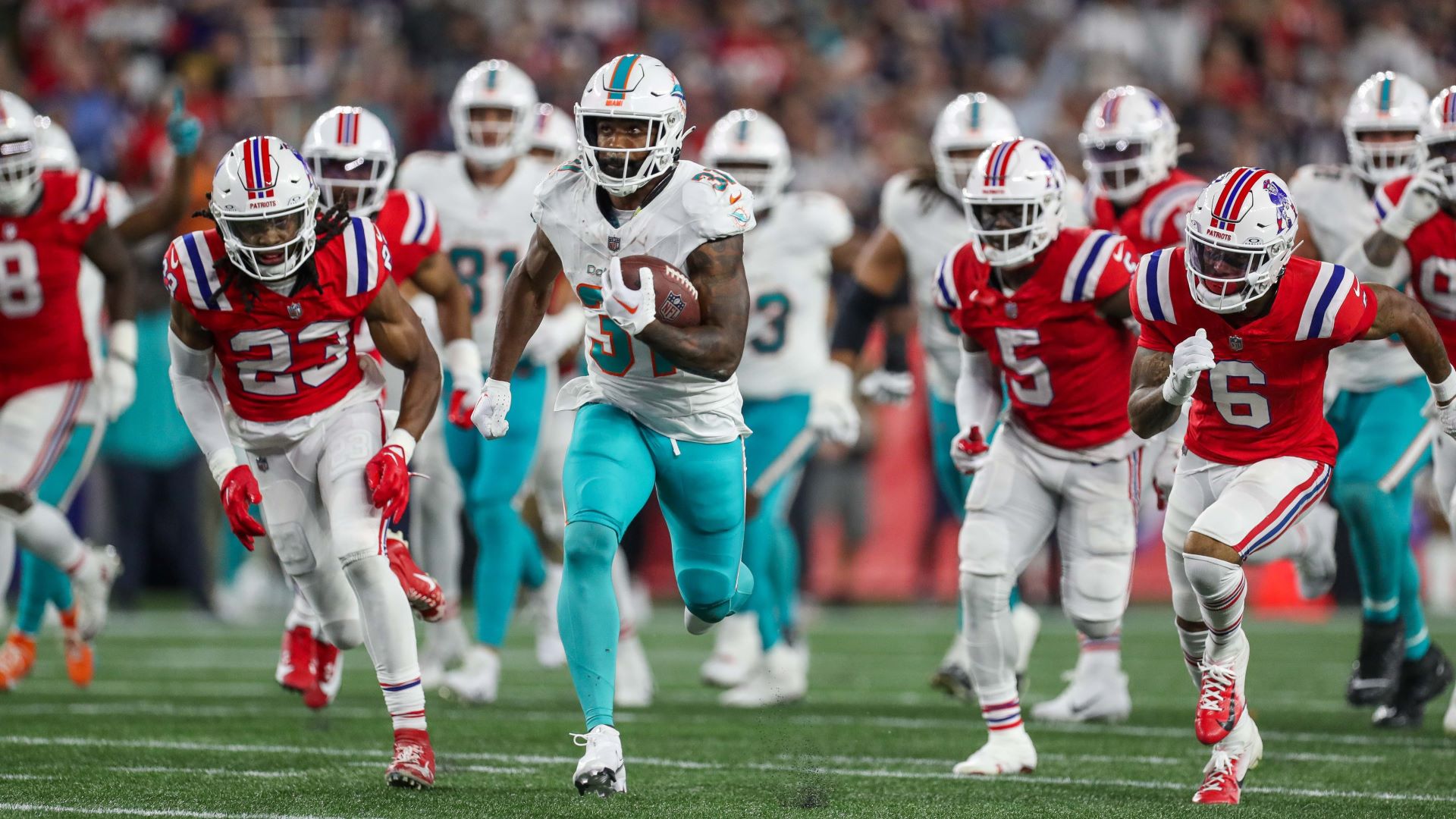 Raheem Mostert player prop bets for Dolphins vs. Patriots, Week 17