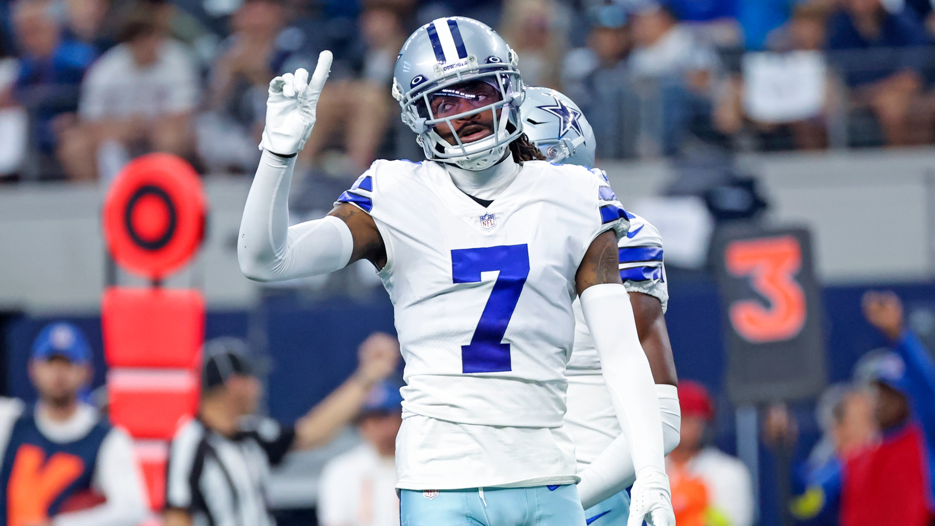 Dallas Cowboys cornerback Trevon Diggs (7) warms up before playing