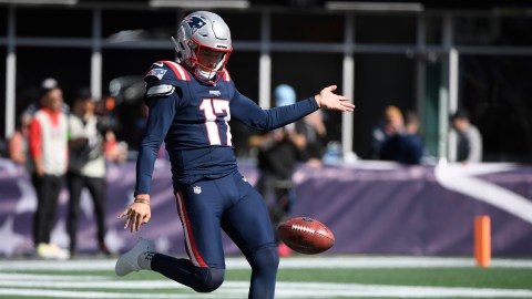 New England Patriots wide receiver Tre Nixon (82) warms uo before