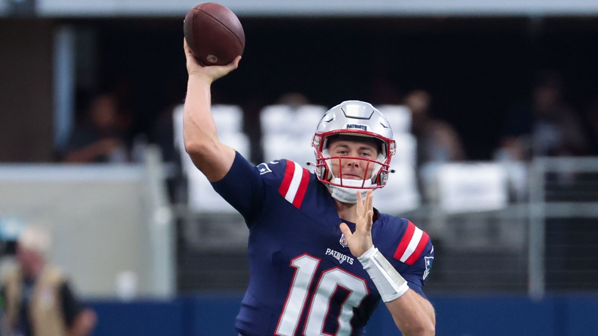 Patriots shore up OL, pick a QB and a couple more Joneses