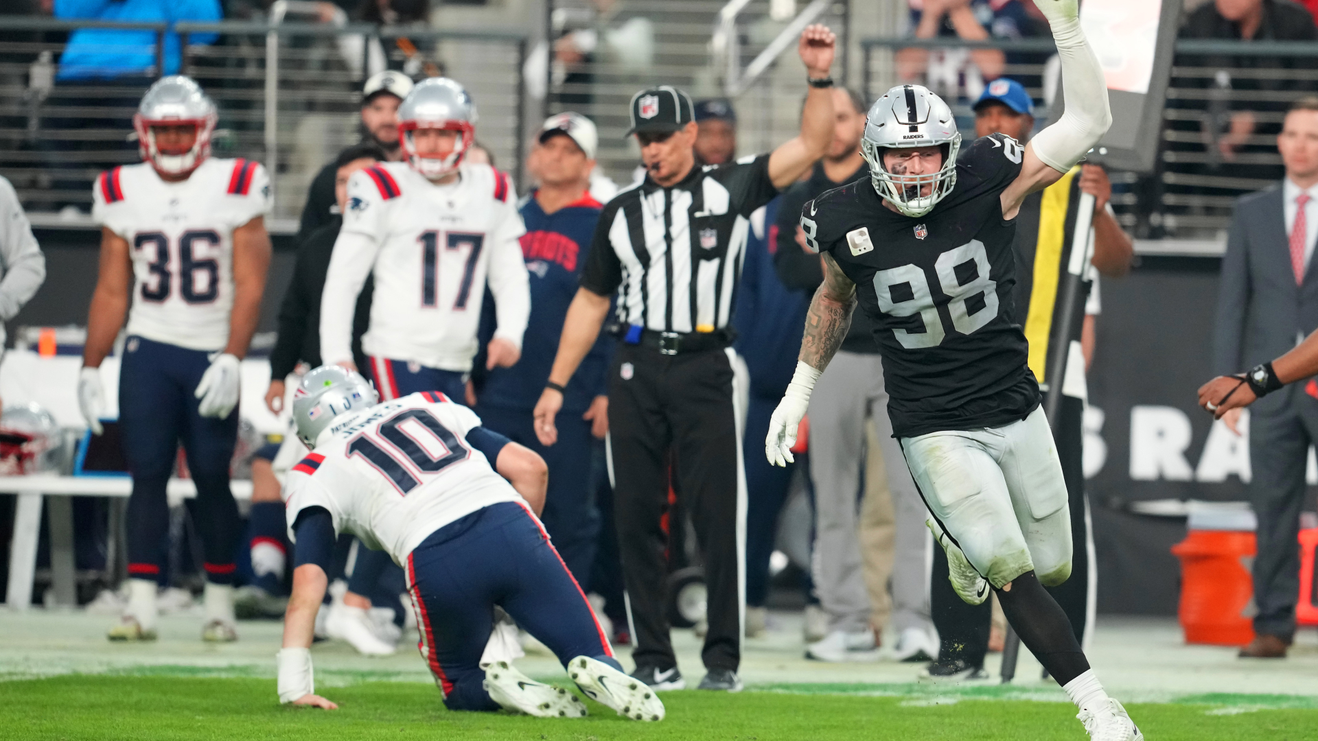 Raiders DE Maxx Crosby had best game of the season in Week 17