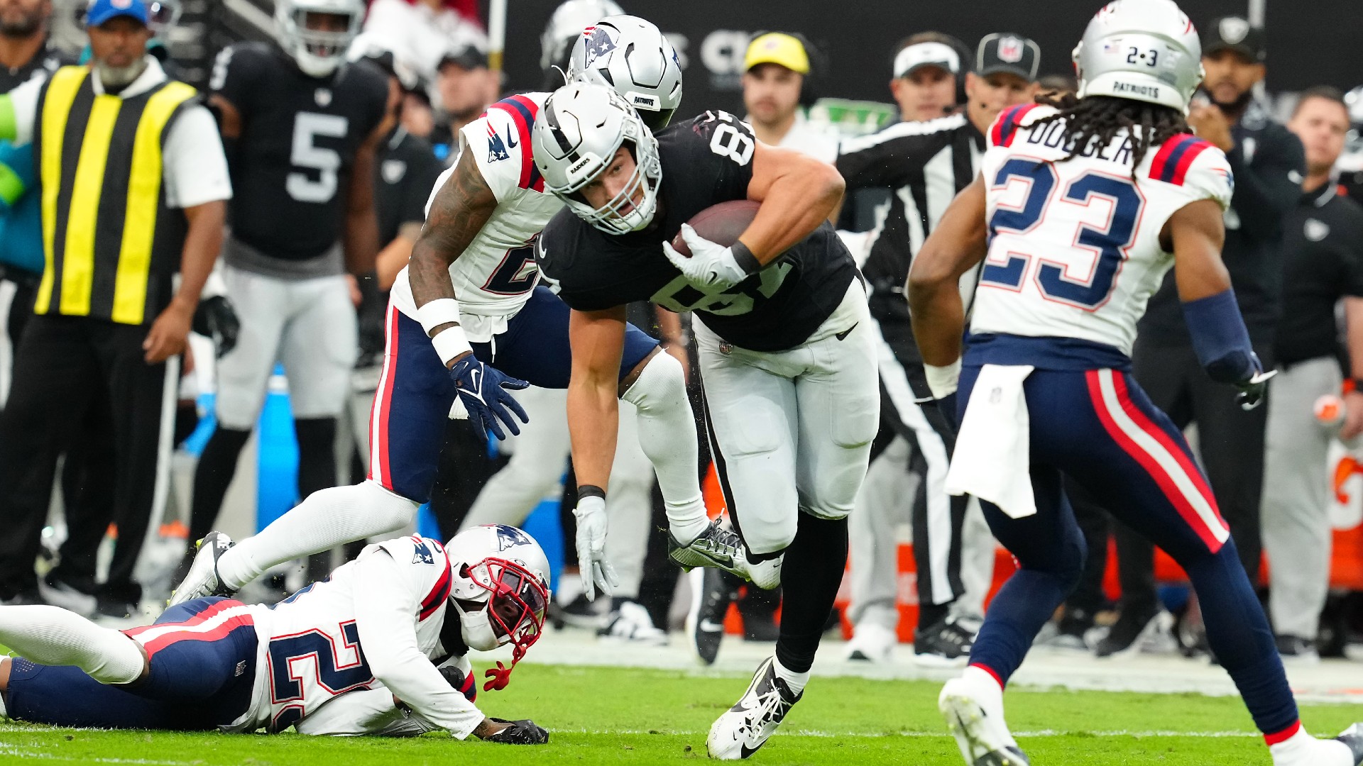 Here are 3 reasons why the Patriots lost to the Las Vegas Raiders 