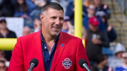 New England Patriots Hall of Famer Mike Vrabel