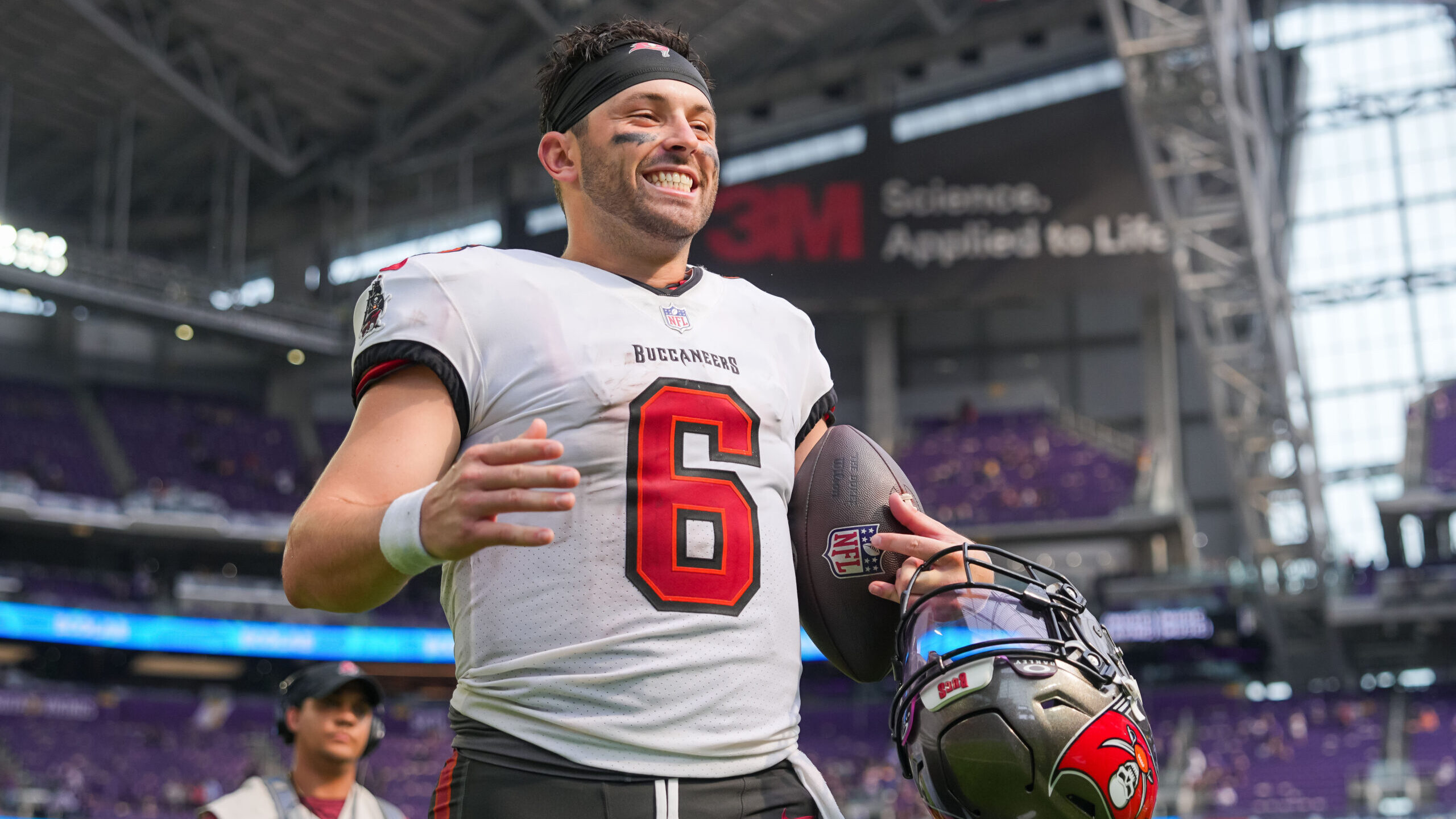 Bucs White explains how Mayfield picked up on Vikings' signals - Bucs Nation
