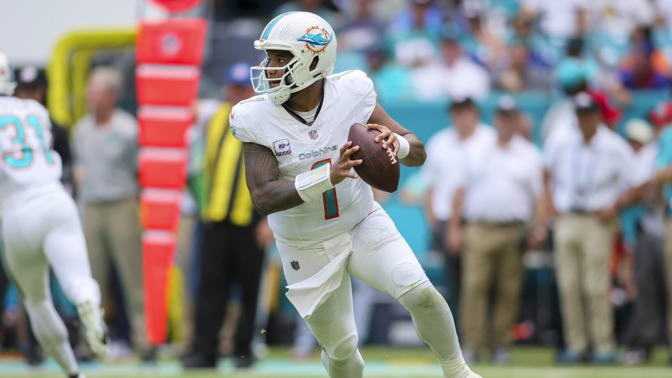 Pittsburgh Steelers 10-16 Miami Dolphins: Tua Tagovailoa leads