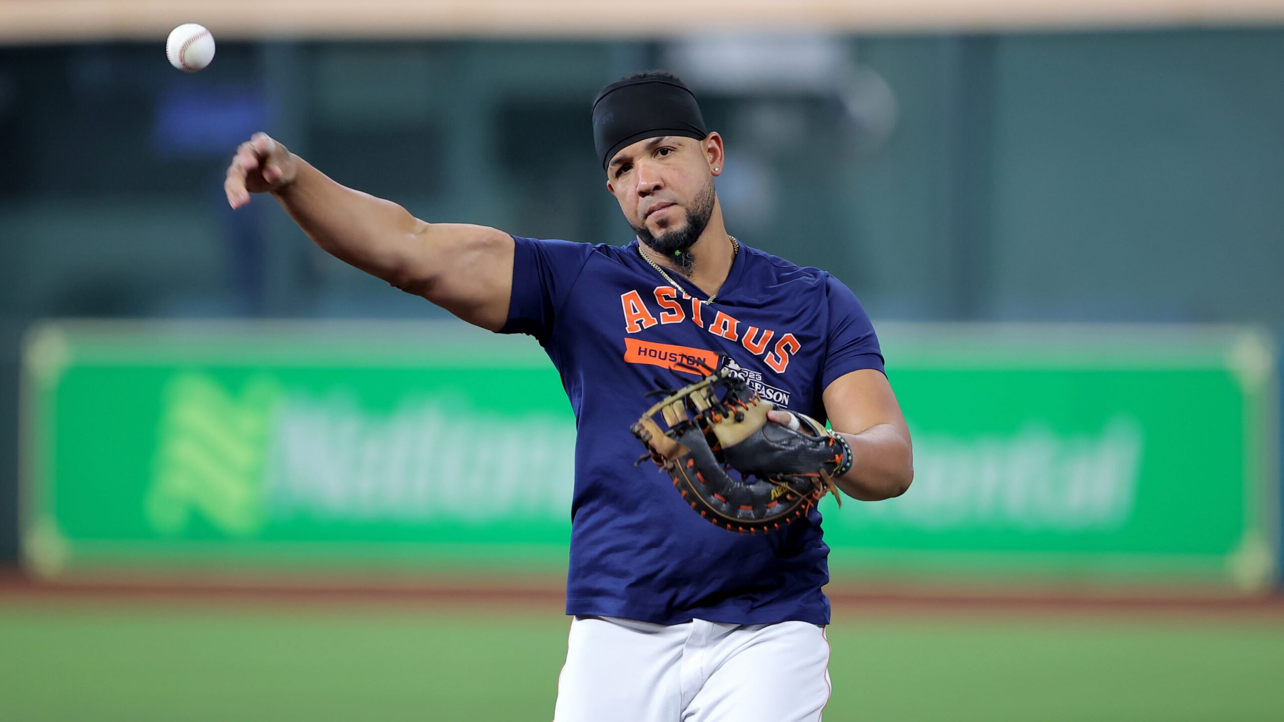 Astros reportedly signing former White Sox MVP 1B Jose Abreu