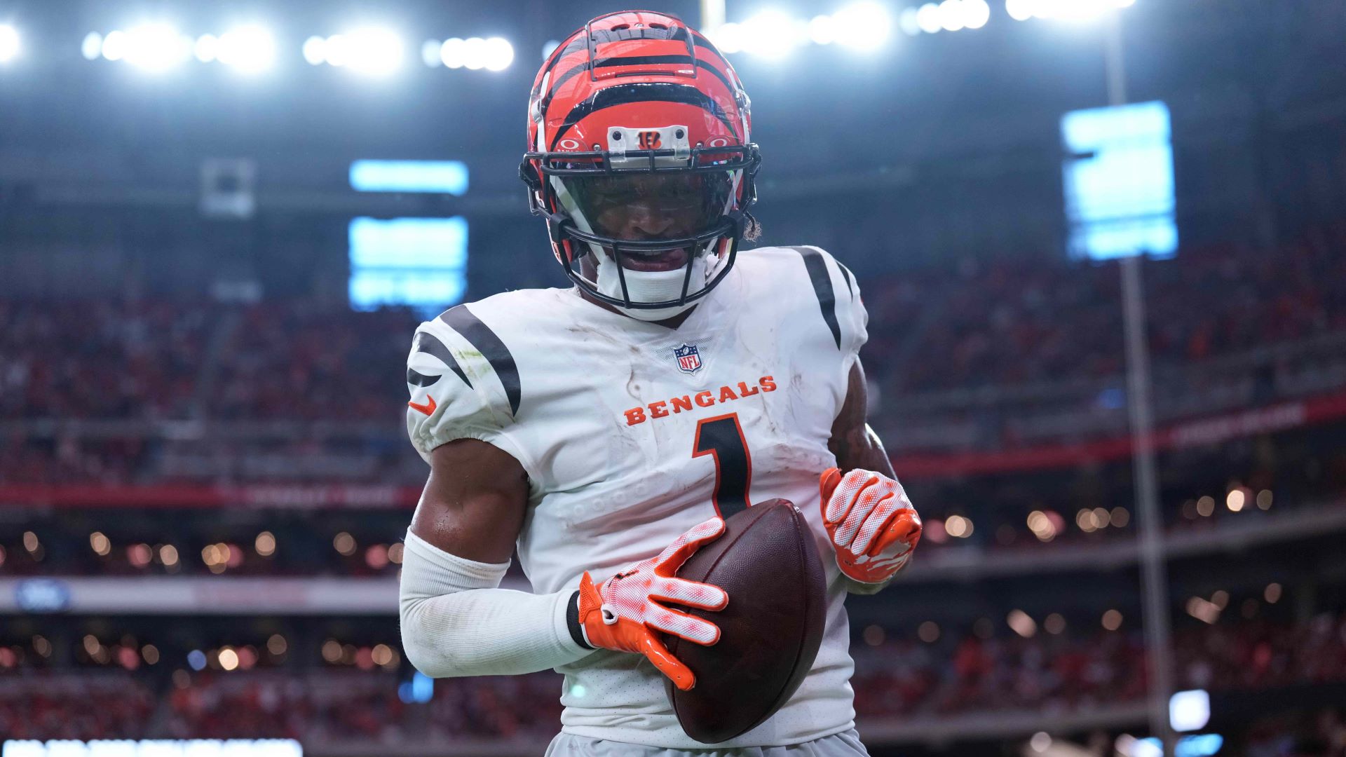 Is Ja'Marr Chase Playing Tonight? (Latest Injury Update for Bengals vs.  Browns in NFL Week 8)