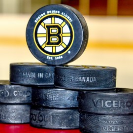 Boston Bruins Alumni pucks