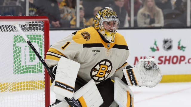 Boston Bruins goaltender Jeremy Swayman