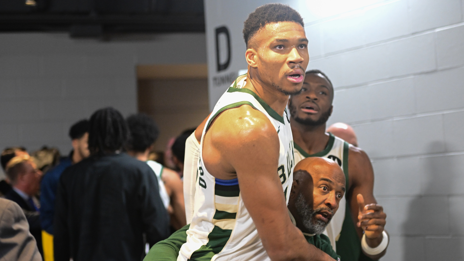 What To Know About Bizarre Giannis Antetokounmpo-Game Ball Controversy