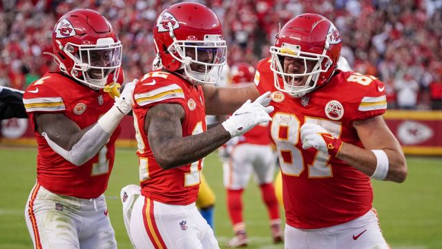 Kansas City Chiefs wide receiver Mecole Hardman and tight end Travis Kelce