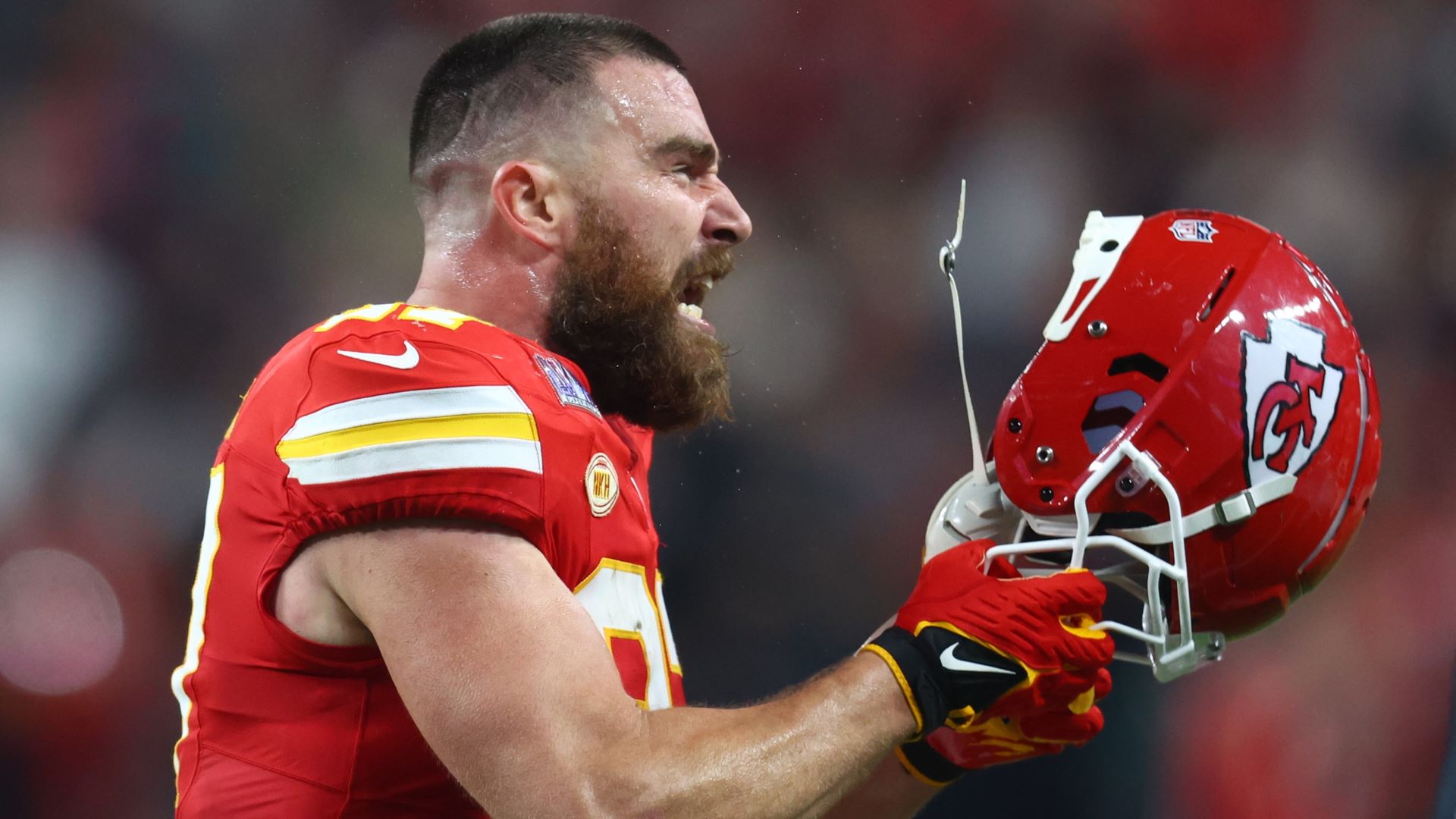 What Travis Kelce Screamed At Andy Reid On Chiefs' Sideline