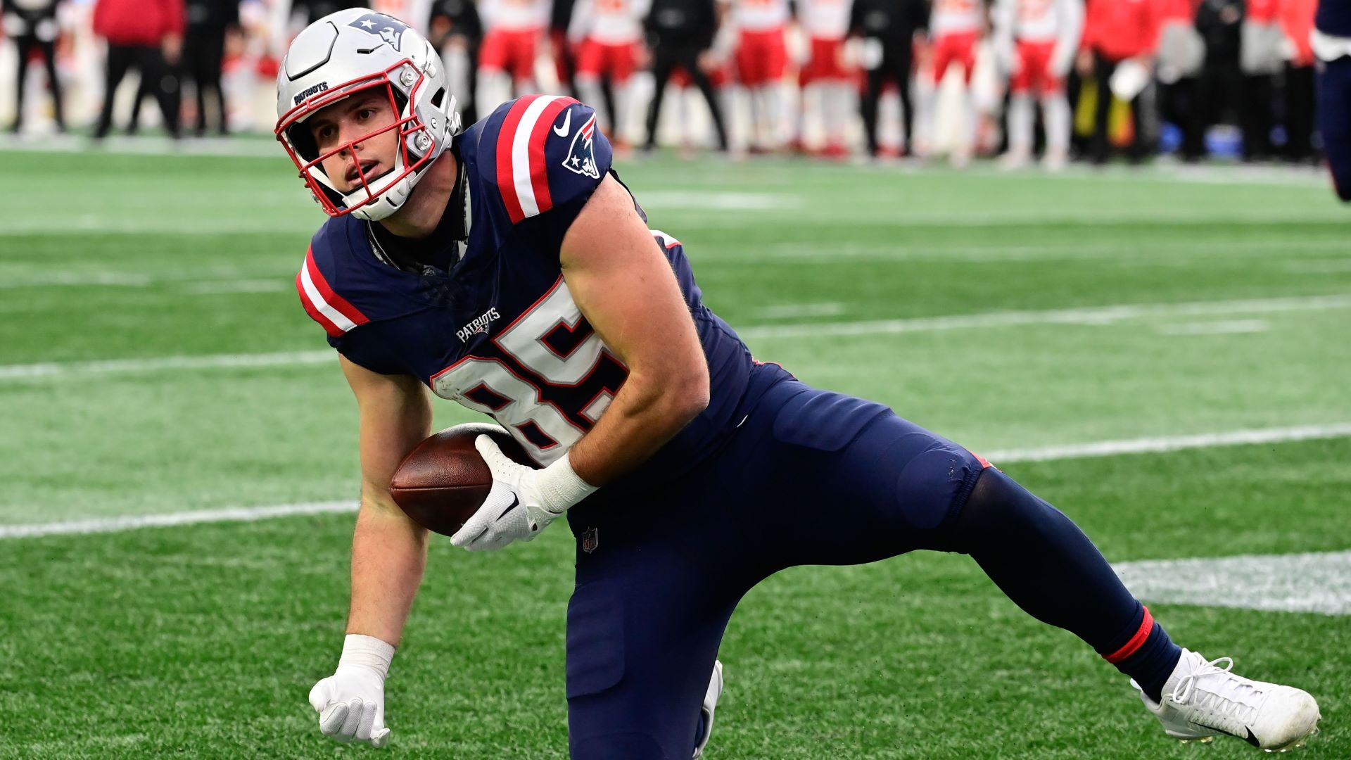 Why Bringing Back Hunter Henry Was Smart Move By Patriots