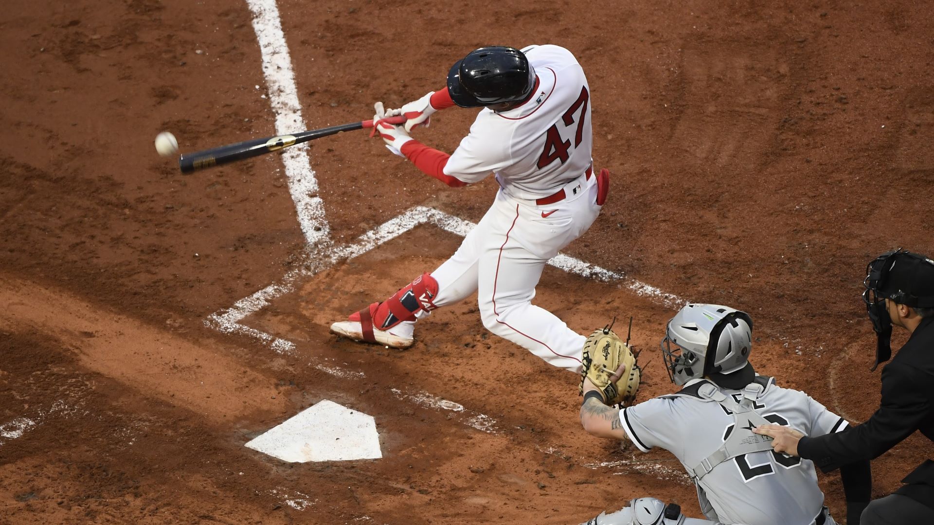 Dominican-Born Red Sox Infielder Crushes Homecoming Home Run