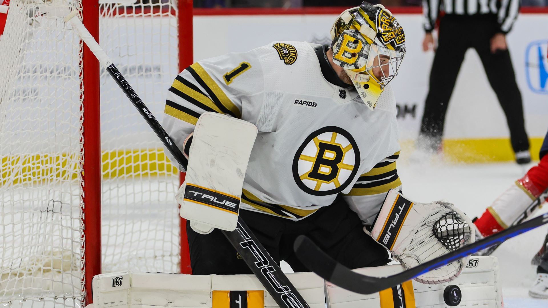 Bruins’ Jeremy Swayman Shares Clear Goal For Free Agency