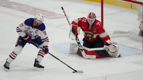 Edmonton Oilers center Connor McDavid and Florida Panthers goalie Sergei Bobrovsky