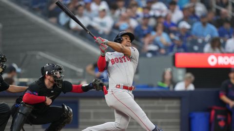 Boston Red Sox infielder Enmanuel Valdez