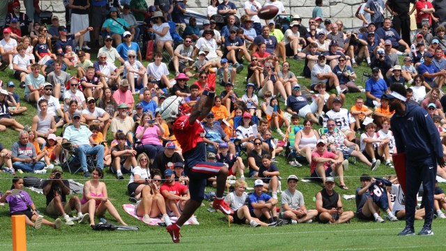 New England Patriots wide receiver DeMario Douglas