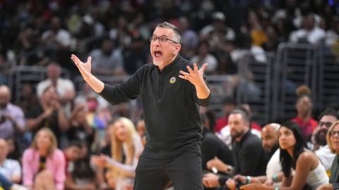 Los Angeles Sparks head coach Curt Miller