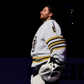 Boston bruins goaltender Jeremy Swayman