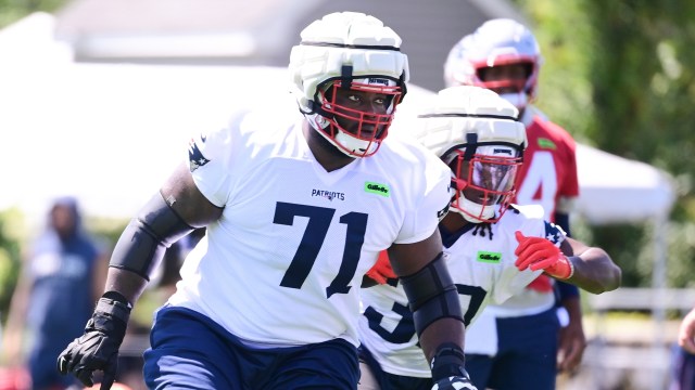 Patriots offensive lineman Mike Onwenu