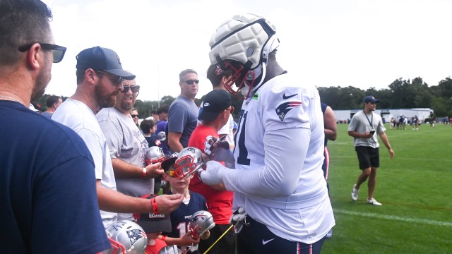 Patriots offensive lineman Mike Onwenu