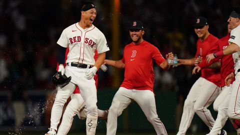 Boston Red Sox outfielder Rob Refsnyder