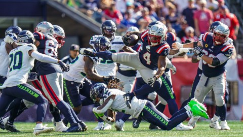 New England Patriots running back Antonio Gibson