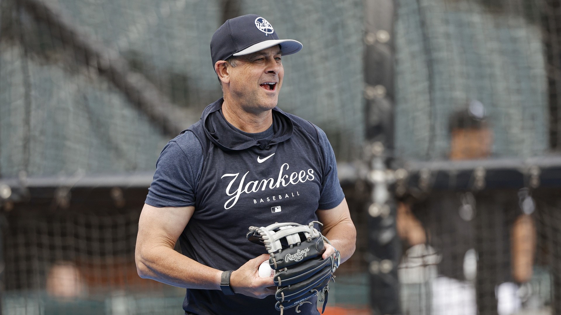 Aaron Boone takes a subtle swipe at Red Sox manager Alex Cora