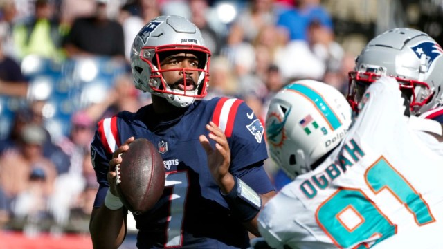 New England Patriots quarterback Jacoby Brissett