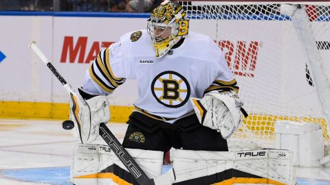 Boston Bruins goalie Jeremy Swayman