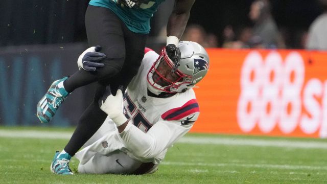 New England Patriots linebacker Joshua Uche