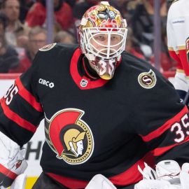 Ottawa Senators goalie Linus Ullmark