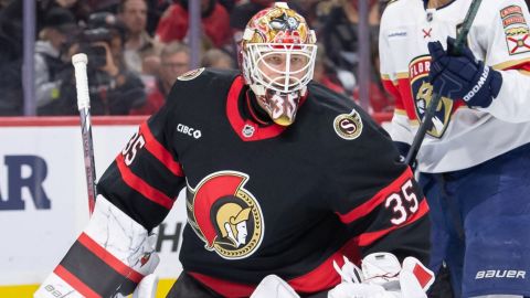 Ottawa Senators goalie Linus Ullmark