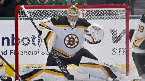 Boston Bruins goalie Jeremy Swayman