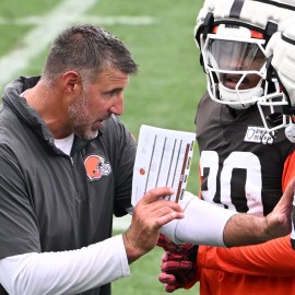 Cleveland Browns advisor Mike Vrabel