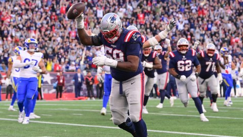 New England Patriots offensive tackle Vederian Lowe