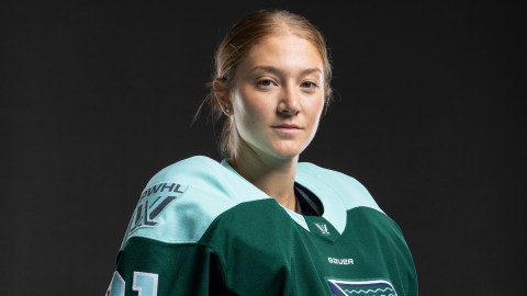 Boston Fleet goalie Aerin Frankel