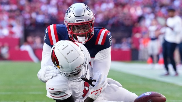 New England Patriots linebacker Anfernee Jennings and Arizona Cardinals wide receiver Greg Dortch