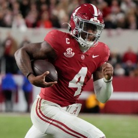 Alabama Crimson Tide quarterback Jalen Milroe