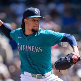 Seattle Mariners starting pitcher Luis Castillo