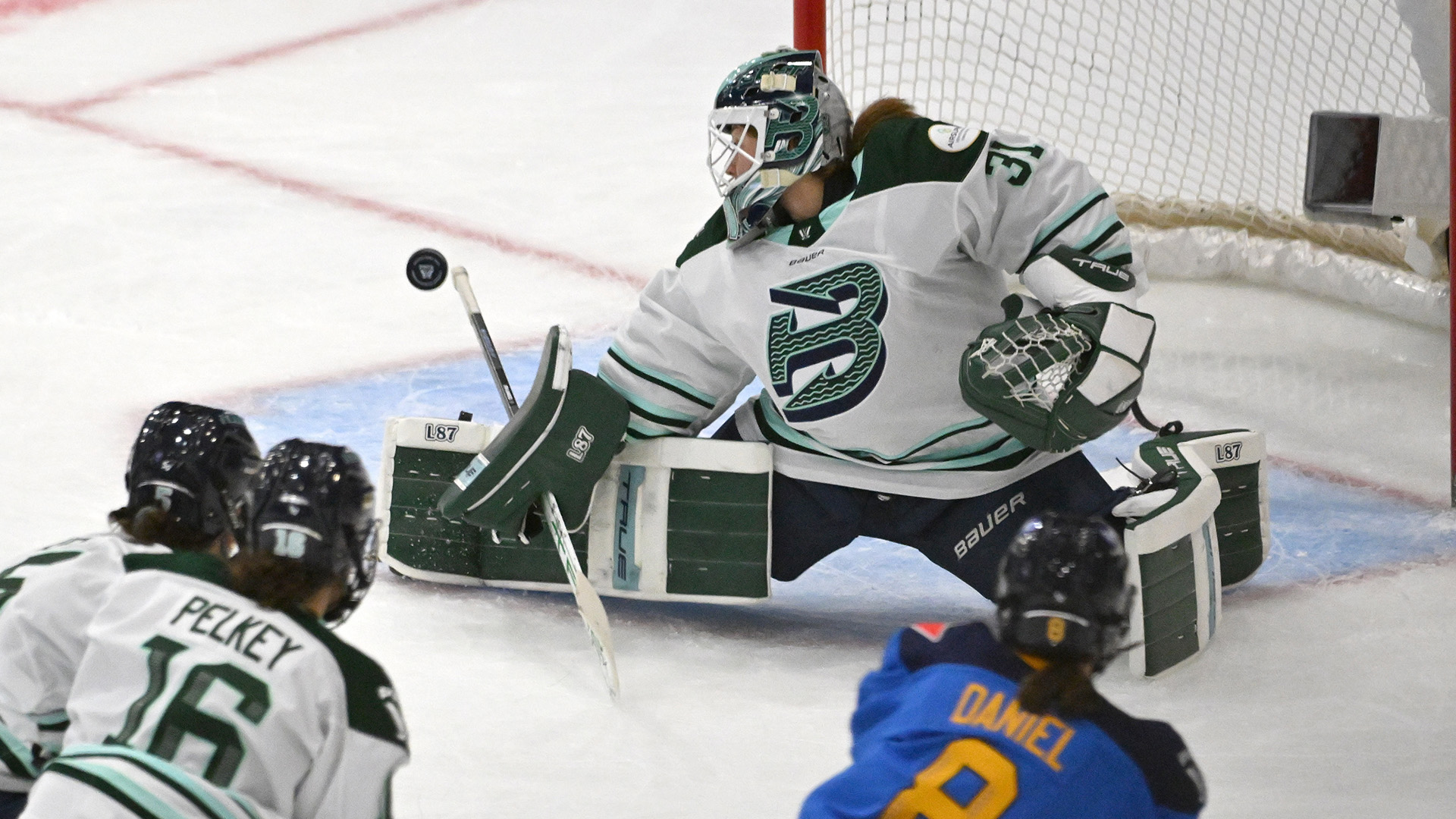 Northeastern Secures ThirdStraight Women's Beanpot Championship