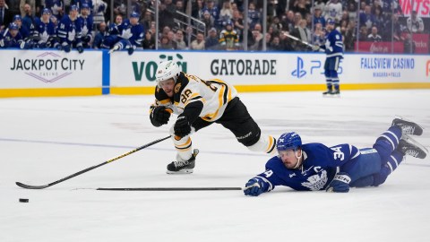 Boston Bruins forward David Pastrnak and Toronto Maple Leafs forward Auston Matthews