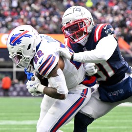 Buffalo Bills running back Ray Davis, New England Patriots cornerback Jonathan Jones