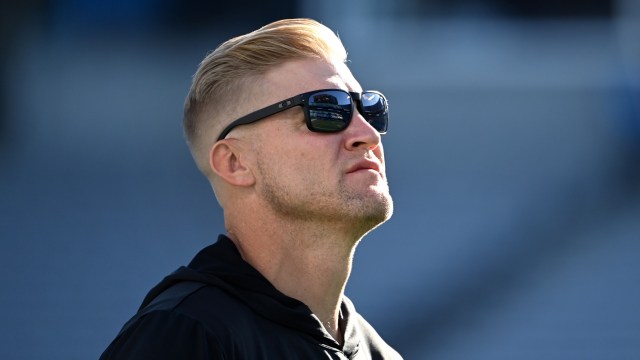 Minnesota Vikings quarterbacks coach Josh McCown