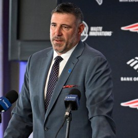 New England Patriots head coach Mike Vrabel