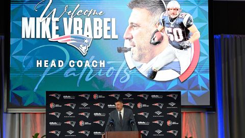 New England Patriots head coach Mike Vrabel